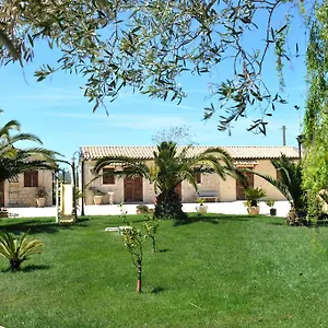 https://oasi-di-cava-dispica.sicilyhotelsitaly.net