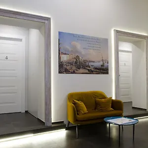 Svelata Naples