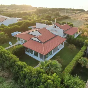 https://casa-vacanze-villa-letizia.sicilyhotelsitaly.net